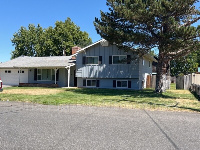 Primary Photo - 521 Rd 40