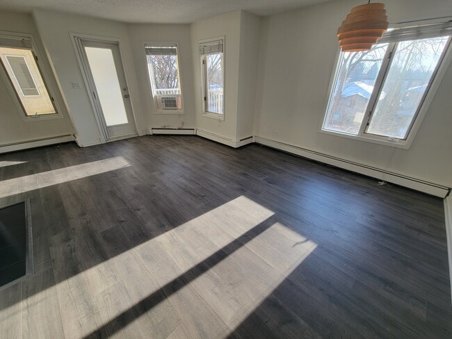 Building Photo - 9138-9183 83 Ave NW