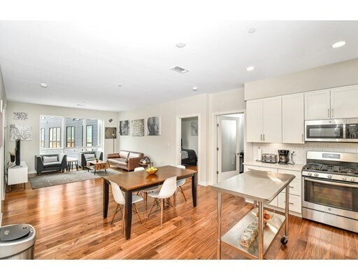 Foto del edificio - 3531 Washington St
