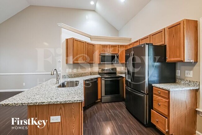 Building Photo - 905 Jacobean Ct