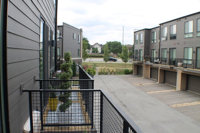 Foto del edificio - 2323 Prestige Pl