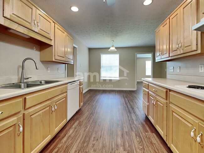 Foto del edificio - 308 Bluefield Ln