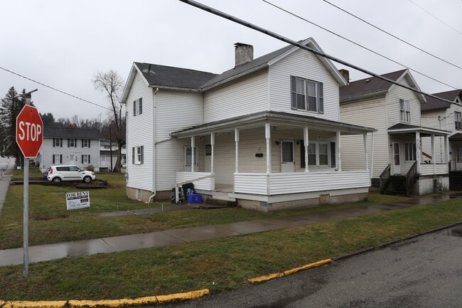 Building Photo - 85 2nd St