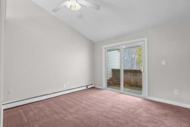 Building Photo - 18 Mason Ct