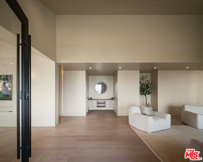 Building Photo - 4782 Encinal Canyon Rd