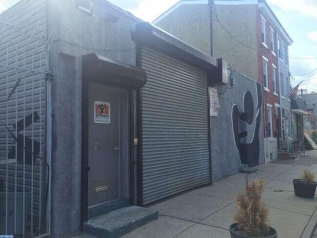 Foto del edificio - 2220 E Fletcher St