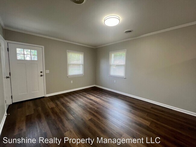 Building Photo - 3 br, 1 bath House - 512 Border St
