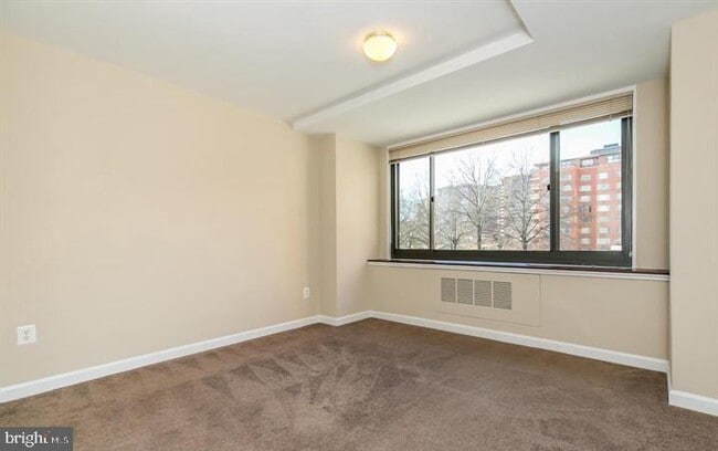 Building Photo - 1011 Arlington Blvd