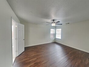 Building Photo - 31702 Regal Park Ct
