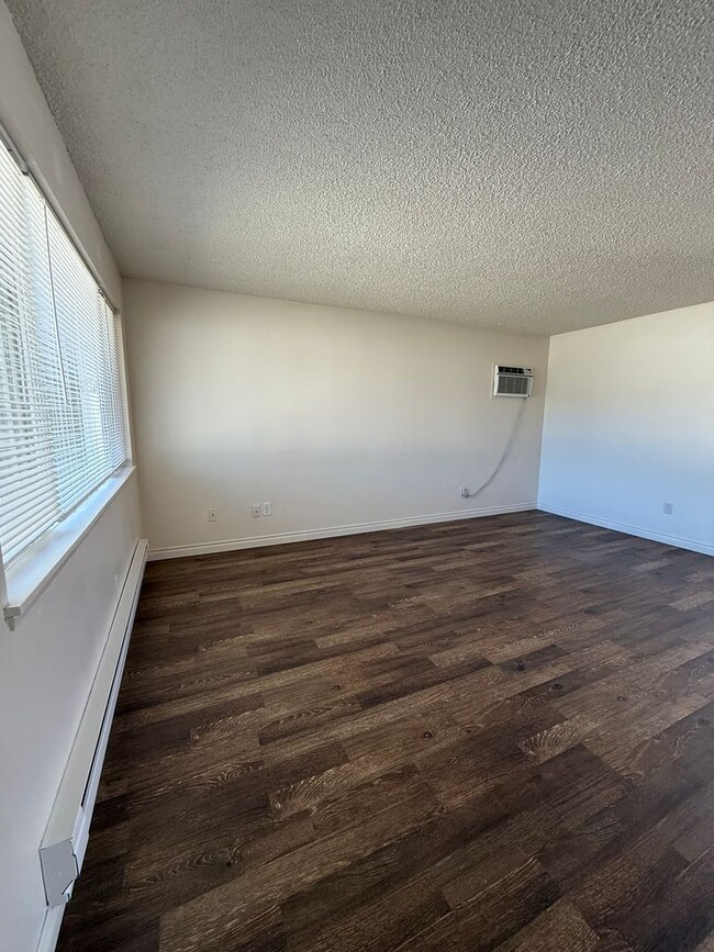 Foto del edificio - 141-143 E Home Ave