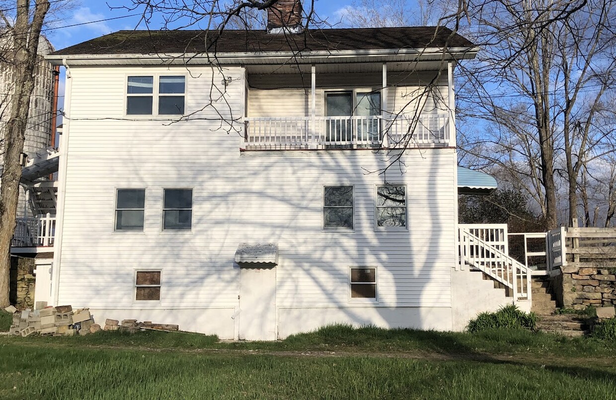 Primary Photo - 249 Sterling Hill Rd