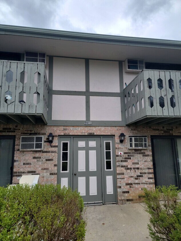 Foto principal - Parkway West Apartment Homes
