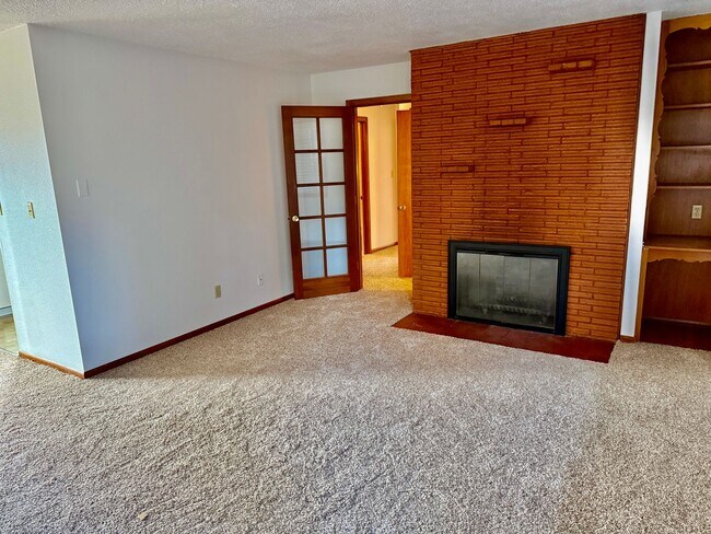 Building Photo - #175-SE Washington/SE 42nd