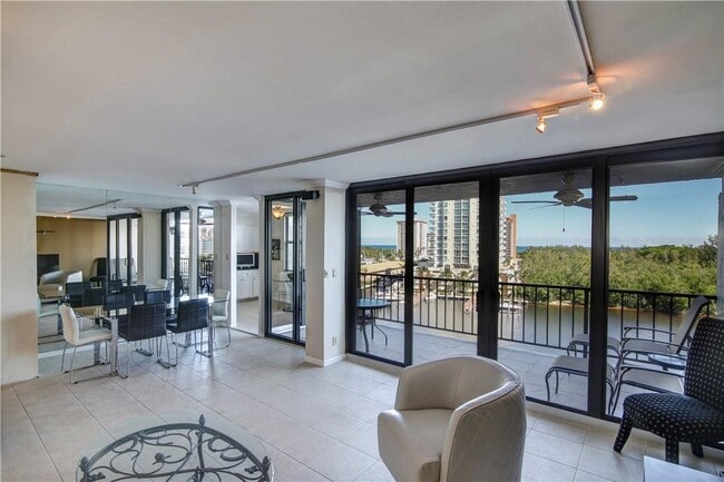 Building Photo - 936 Intracoastal Dr