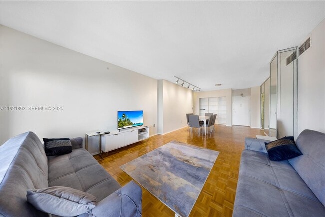 Building Photo - 1985 S Ocean Dr