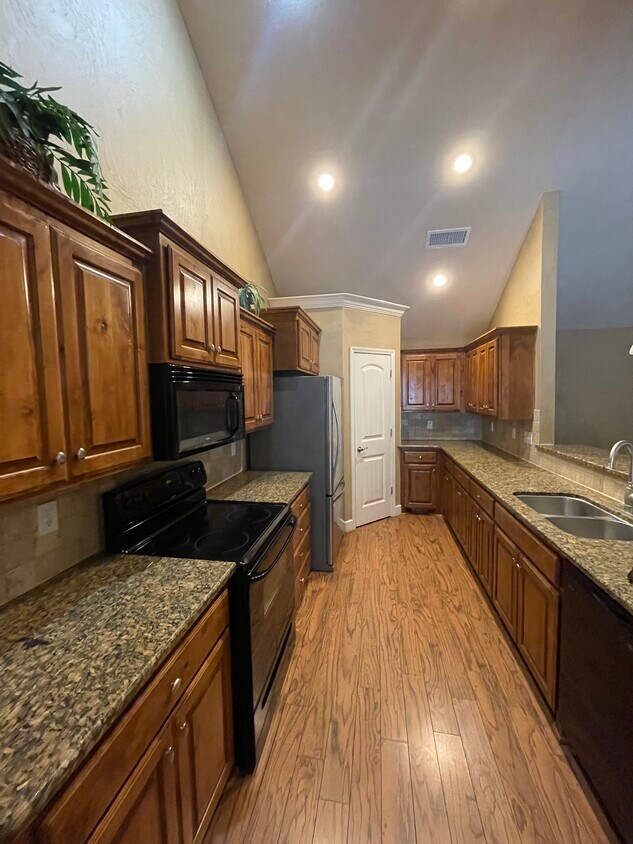 2103 SE 42nd Ave, Amarillo, TX 79118 Townhome Rentals in Amarillo TX