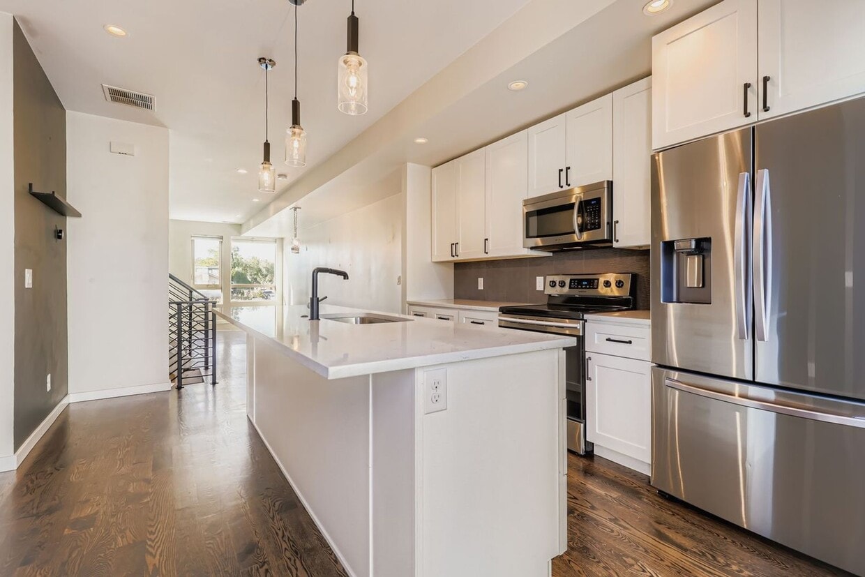 Modern 2bed/2 Bath in the Heart of Denver! - Modern 2bed/2 Bath in the Heart of Denver!