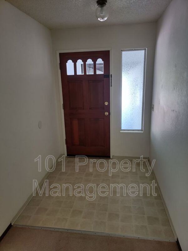 Building Photo - 295 San Jacinto Dr