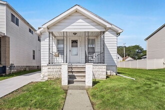 Building Photo - 2304 Cora St
