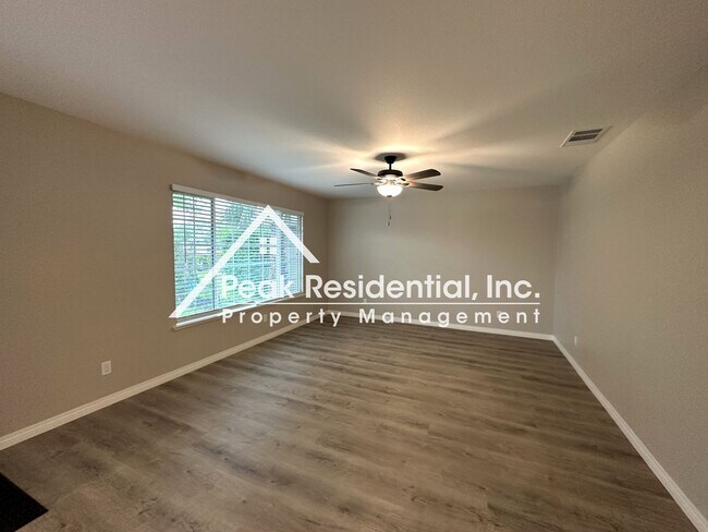 Foto del edificio - Updated North Sacramento 3bd/2ba House wit...