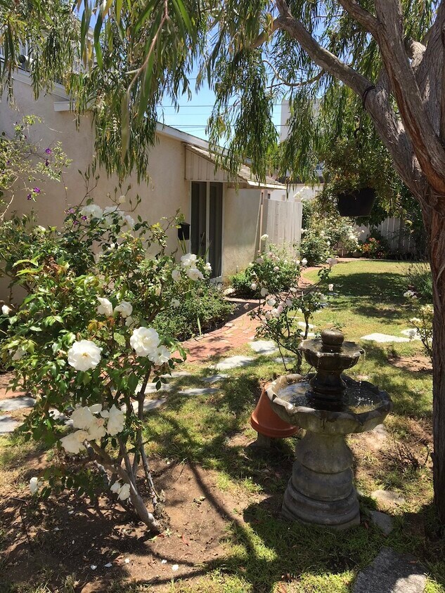 Foto principal - 4677 Brighton Ave