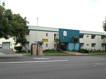 Foto del edificio - 1818 W El Segundo Blvd