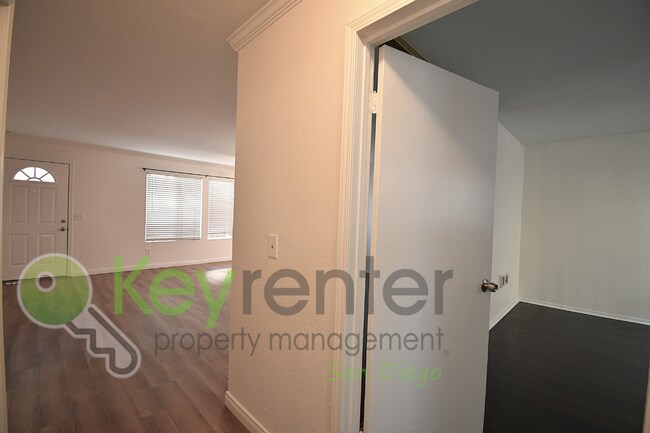 Building Photo - Harbor Vista community, Oak Park neighborhood. | Gated Comunity |Enjoy quick access to the 94, 80...