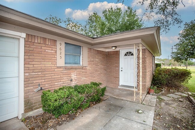 Building Photo - 9625 Catlett Ln