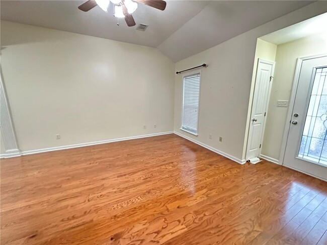 Foto del edificio - 711 Whispering Willow Way