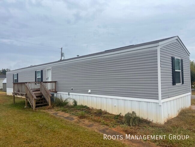 Building Photo - Limited Time - Waived application fee! Com...
