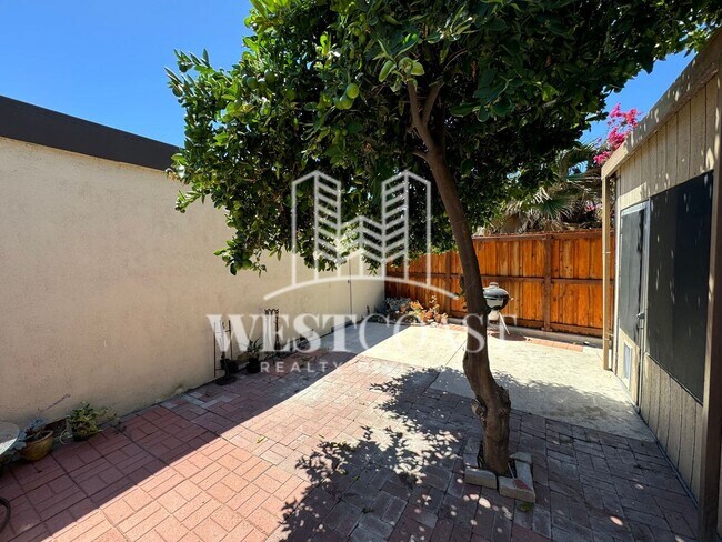 Building Photo - 7301 Kirby Way