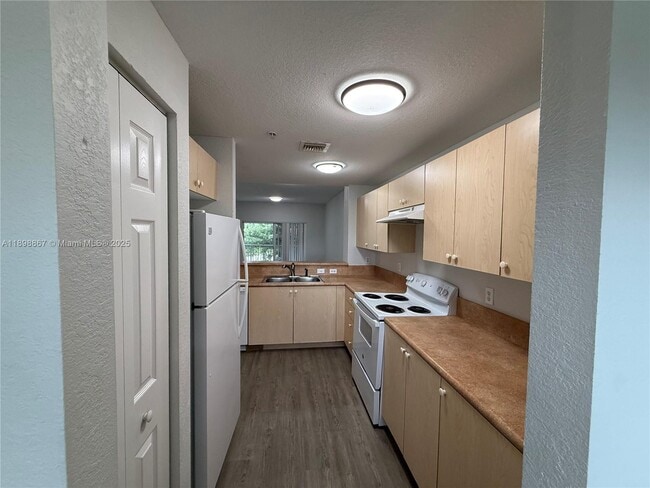 Foto del edificio - 3452 Cypress Trail