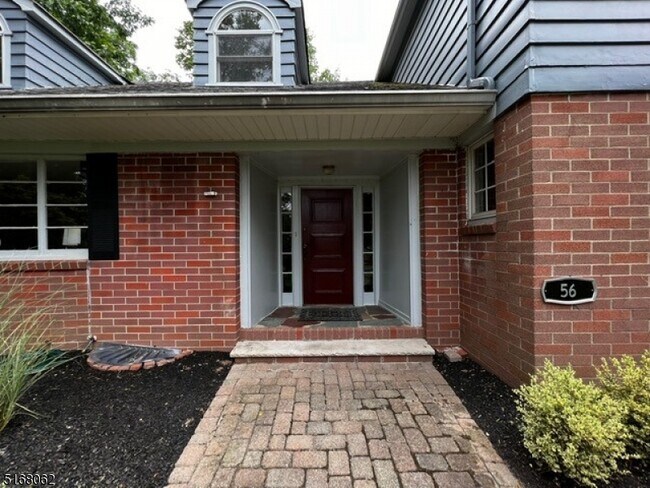 Building Photo - 56 Grandview Pl