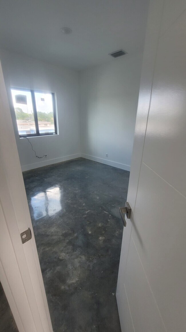 Foto del edificio - A2Z Construction & remodel LLC 2146 NW