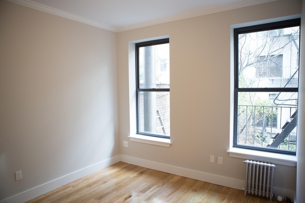 Primary Photo - 515 W 47th St