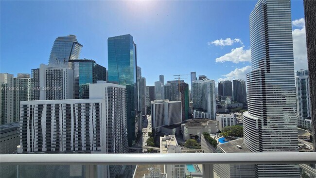 Foto del edificio - 151 SE 1st St