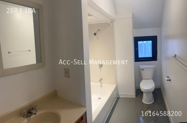 Foto del edificio - 836 Coit Ave NE