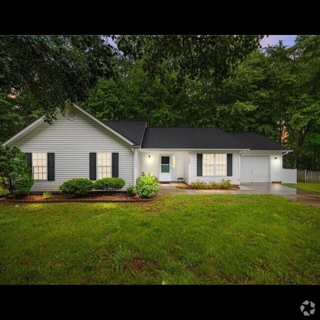 Building Photo - 7406 Merry Oaks Ct