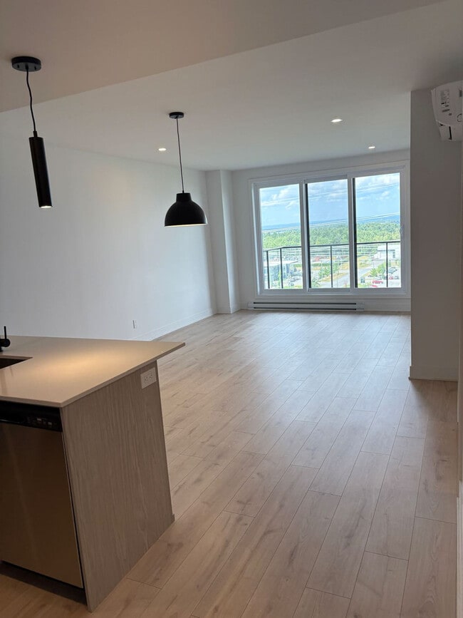 Building Photo - 12065 Rue de Blois