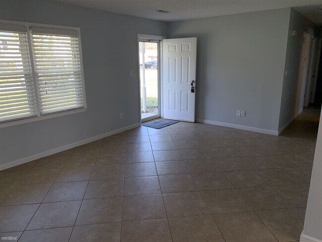 Building Photo - 3 br, 2 bath House - 5937 Rosewood Drive