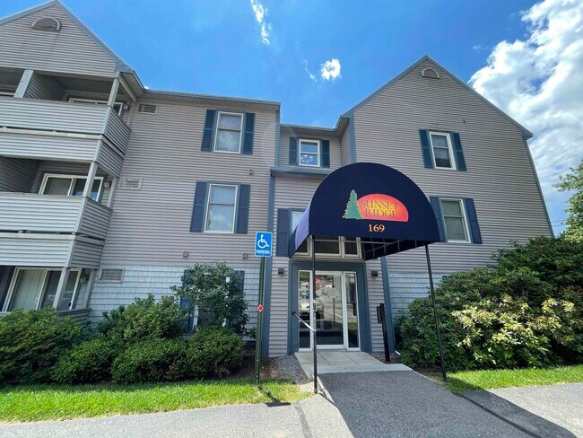 Foto del edificio - 147 Eastern Ave