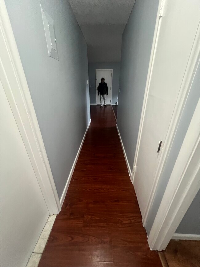 Foto del edificio - 1 Thompson Rd