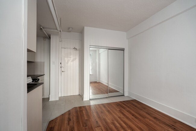 Photo du bâtiment - 160 Huron St