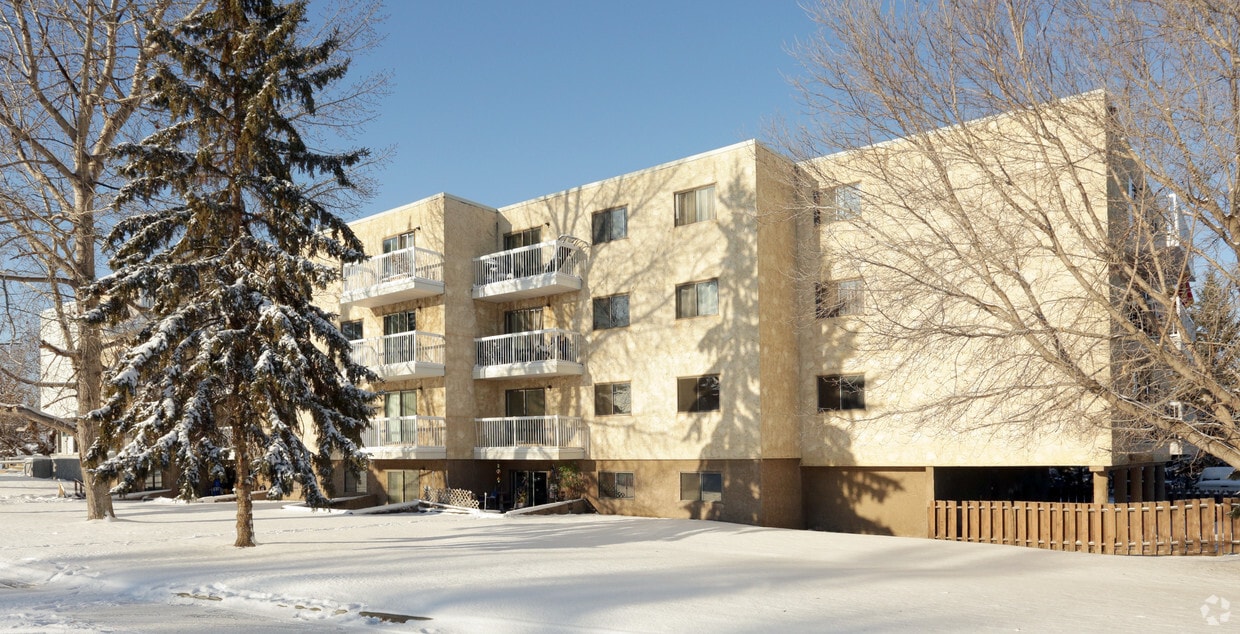 Building Photo - 400 Calahoo Rd