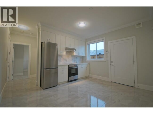 Building Photo - 7588 Armstrong St