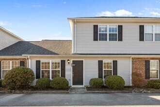 Building Photo - 559 Corbin St