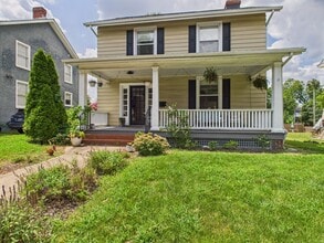 Building Photo - 2714 Griffin Ave