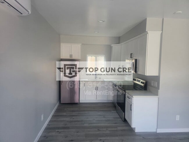 Building Photo - 4866 Fond Du Lac Ct