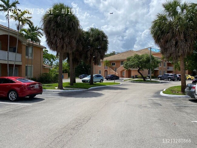 Foto del edificio - 6992 SW 39th St