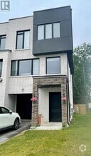 Building Photo - 2 Persica St